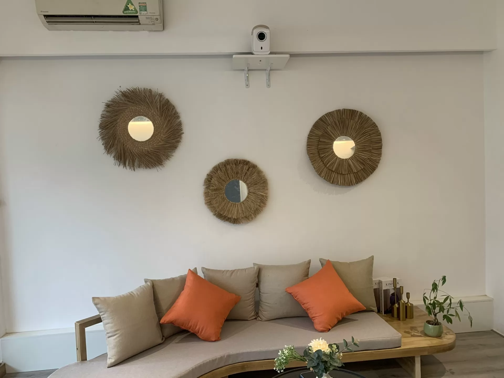 M&aacute;y chiếu mini